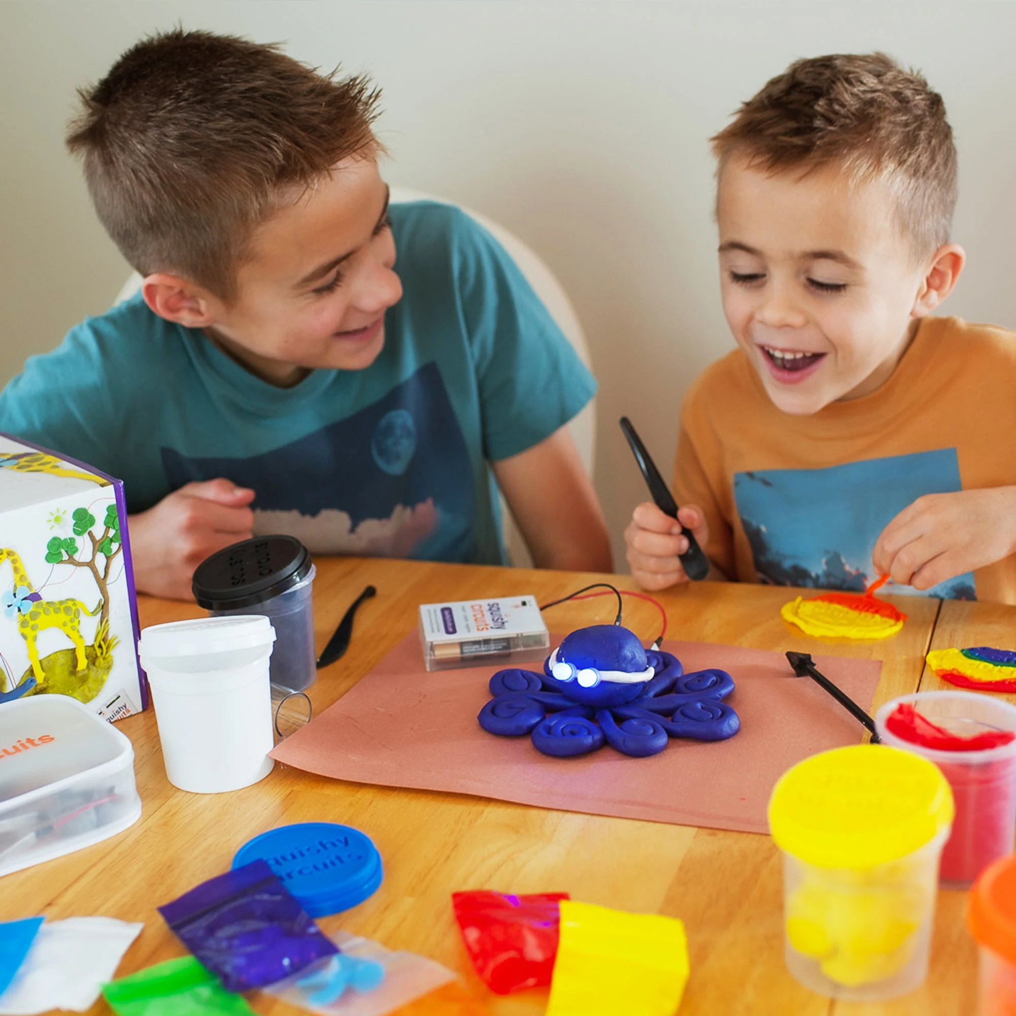 The Squishy Circuits Deluxe Kit - Image 5